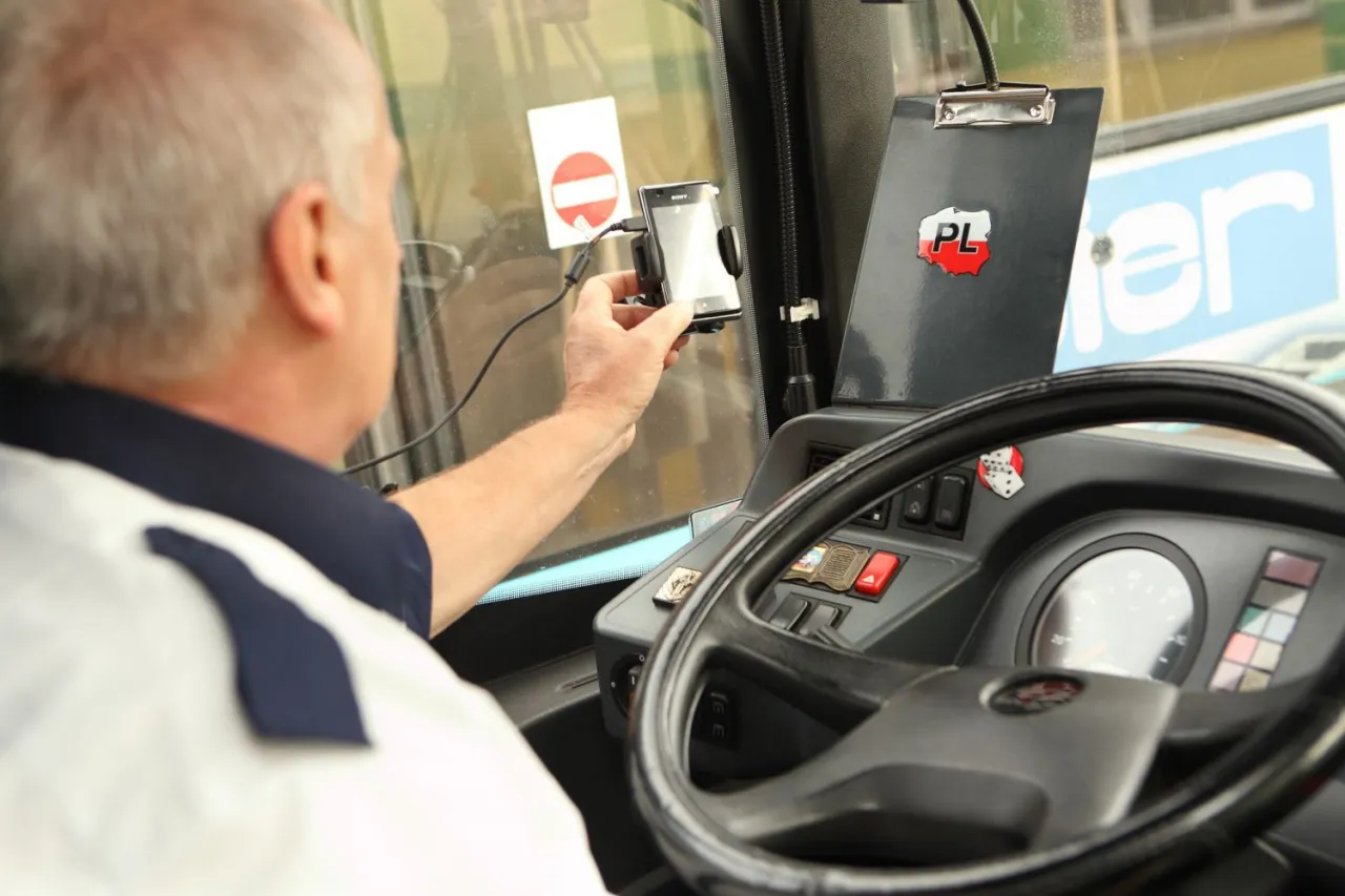 Zdjęcie Aplikacja kiedy przyjedzie autobus – nie trać czasu na czekanie