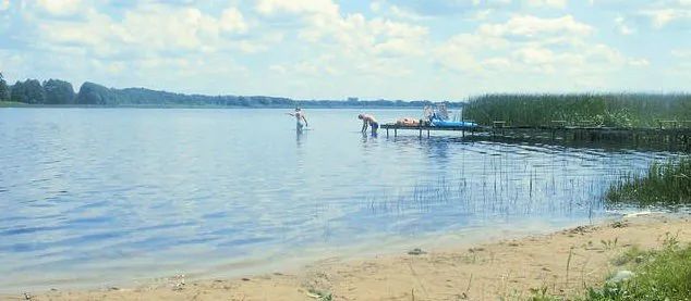 Zdjęcie Jezioro Urszulewskie: malowniczy wypoczynek na Pojezierzu Dobrzyńskim