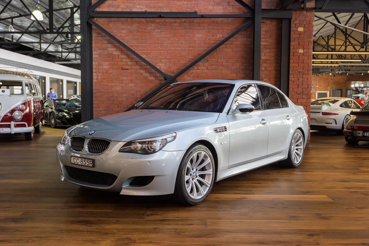 Zdjęcie BMW M5 E60 V10 - niezwykłe osiągi i problemy z silnikiem S85