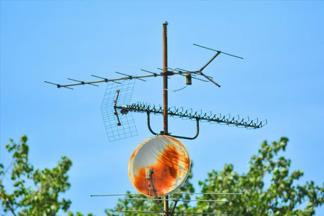 Zdjęcie Jak podłączyć antenę do telewizora i uniknąć problemów z odbiorem