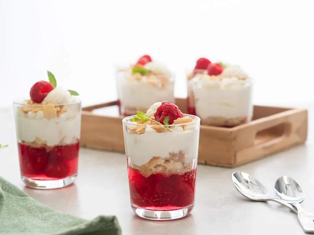 Malinowa Chmurka w lodówce szczelny pojemnik