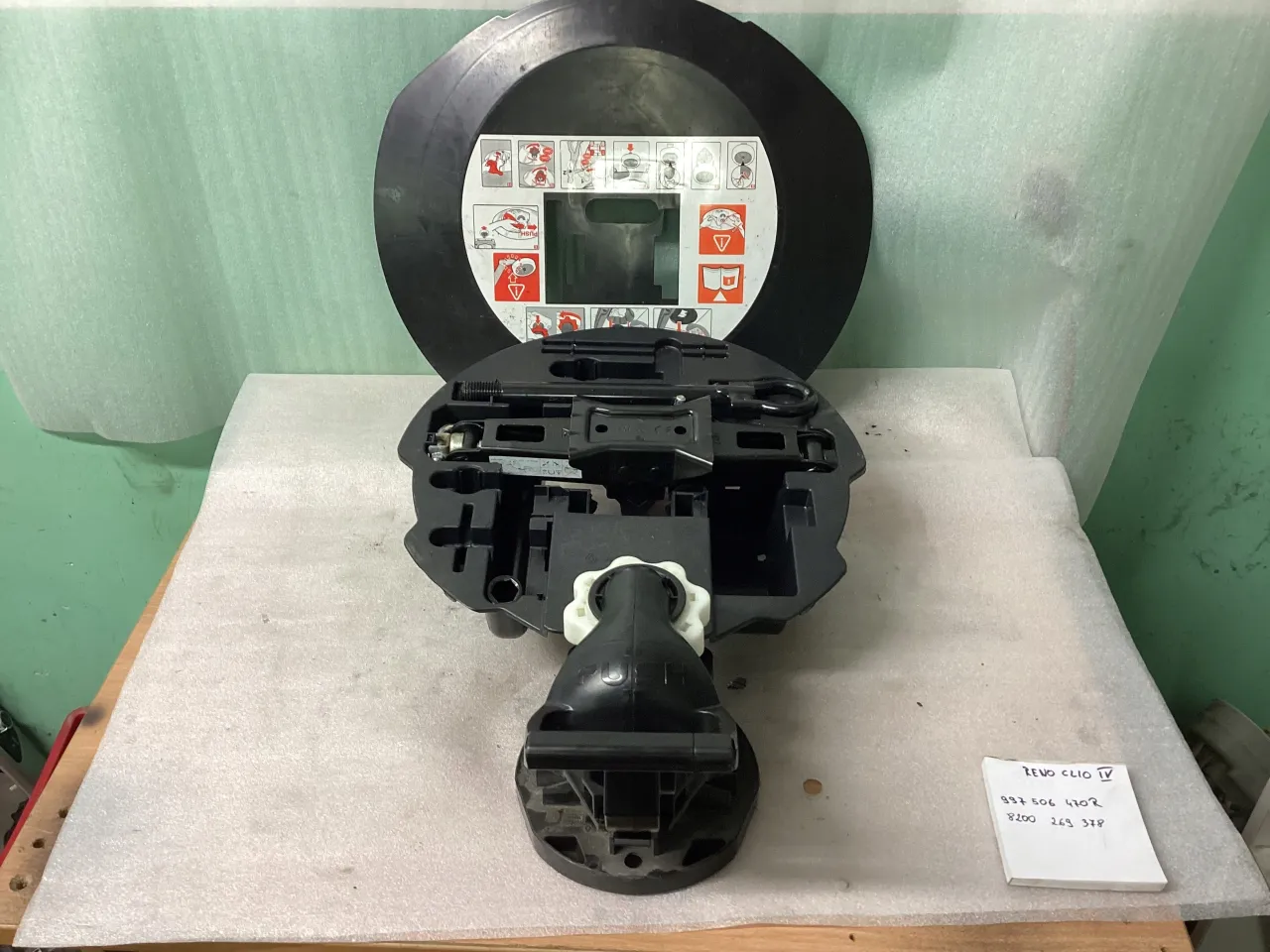 konserwacja windy koła zapasowego Renault Clio 4