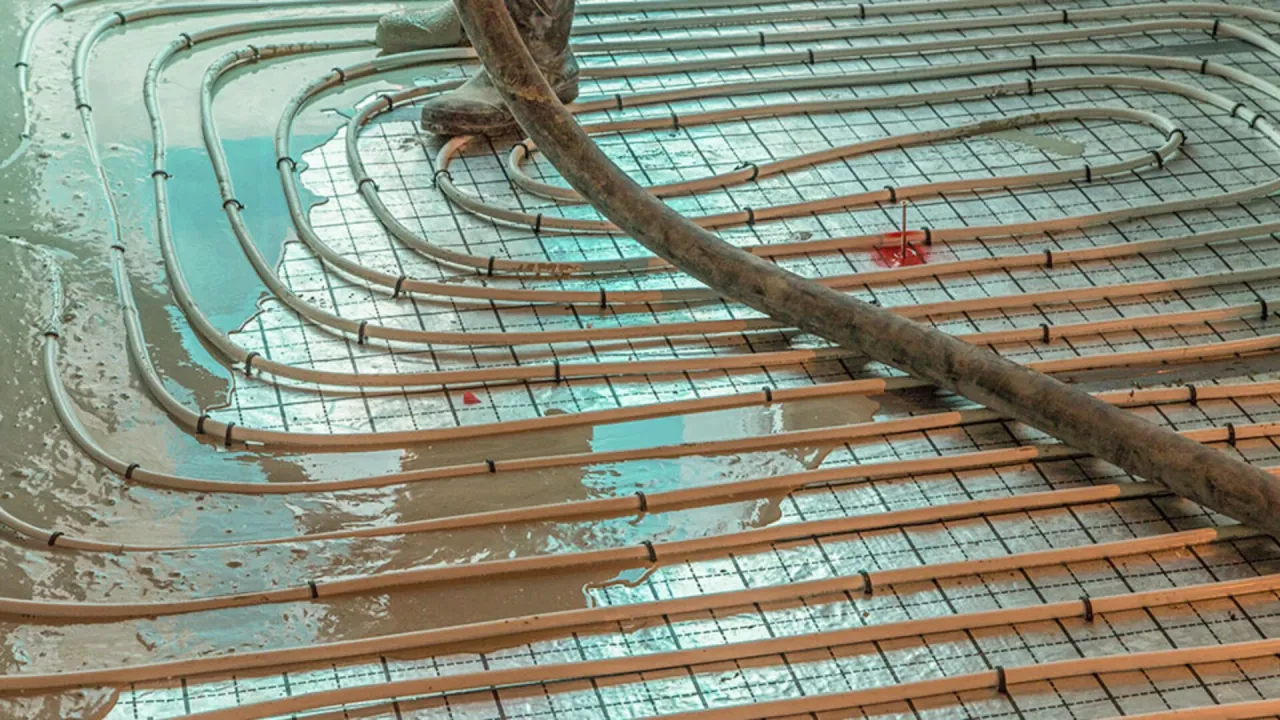 Porównanie wylewki cementowej i anhydrytowej na ogrzewanie podłogowe