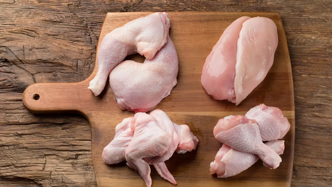pierś i udo kurczaka surowe por&oacute;wnanie