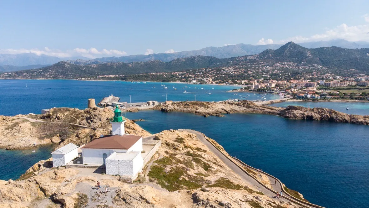 L'&Icirc;le-Rousse latarnia morska La Pietra