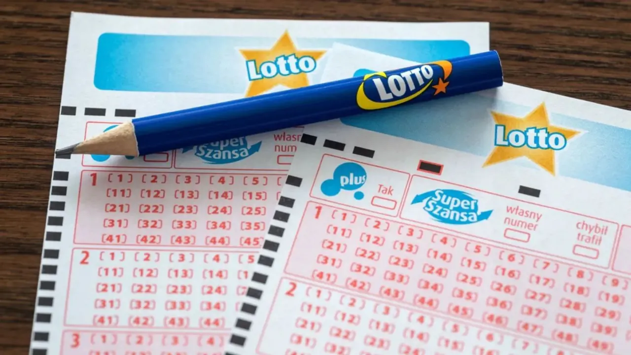Kupony Lotto i Lotto Plus z ołówkiem. Czy można zagrać w lotto plus na liczby inne niż te w zakładzie lotto do którego opcja plus została dodana?