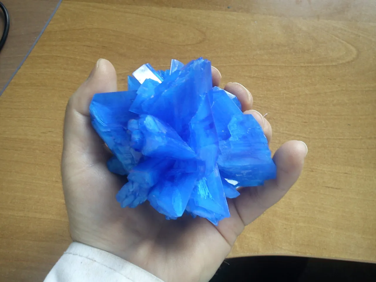 materiały do hodowli kryształ&oacute;w soli