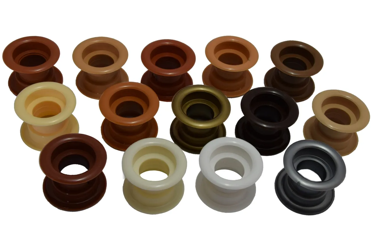 tuleje wentylacyjne w drzwiach łazienkowych