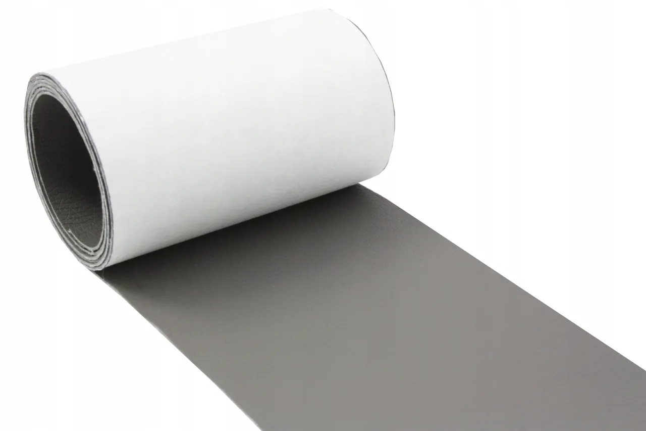 Naprawa rozdarcia ekosk&oacute;ry łatką