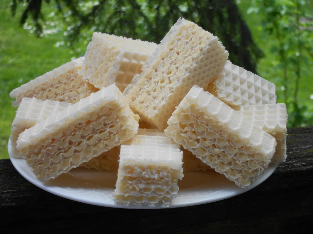 wafle z masą mleczną obciążone