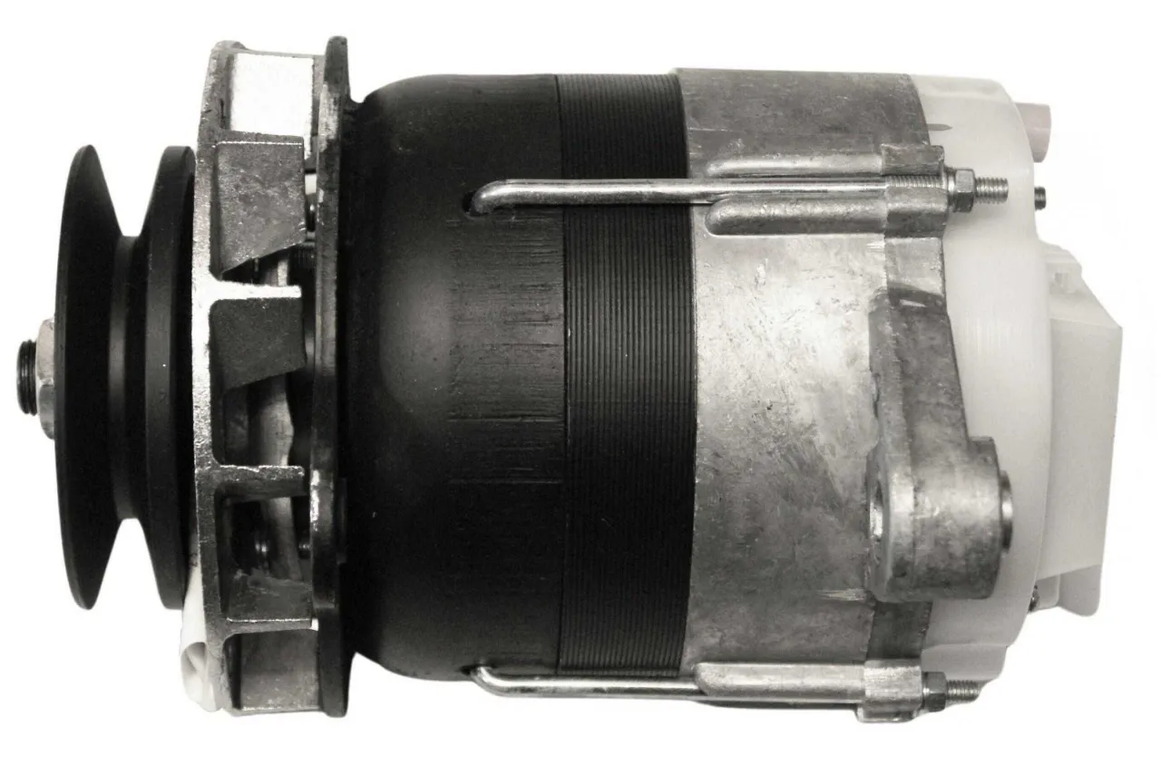 Alternator MTZ stary i nowy typ