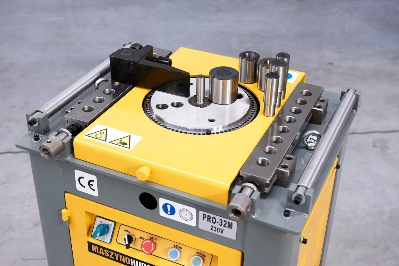 Profesjonalne giętarki do zbrojenia PRO-32M, gotowe do pracy.