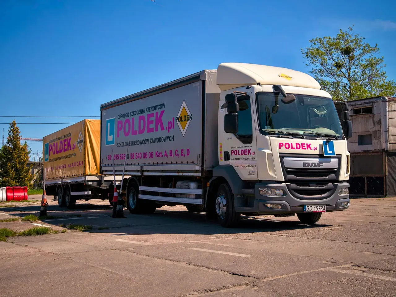 Dodatkowe godziny jazdy ciężar&oacute;wką