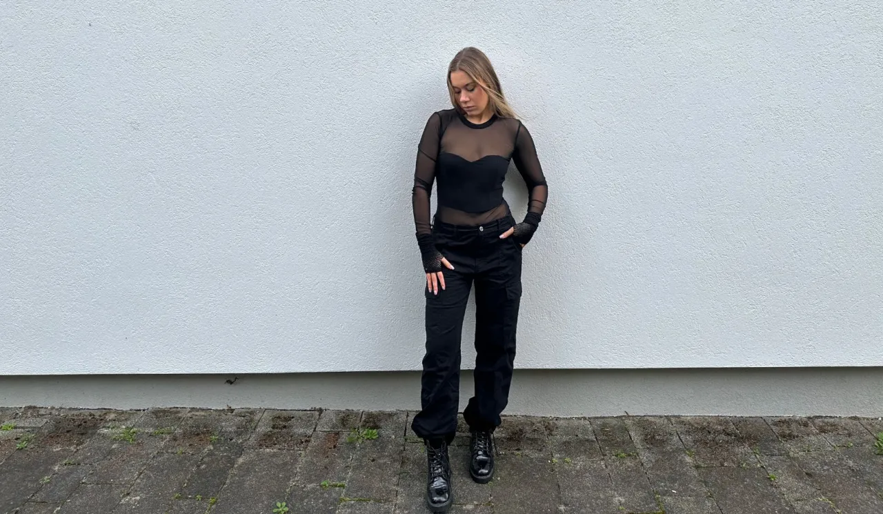 Zdjęcie Jaki outfit na koncert hip hop wybrać? 5 sprawdzonych stylizacji 2025