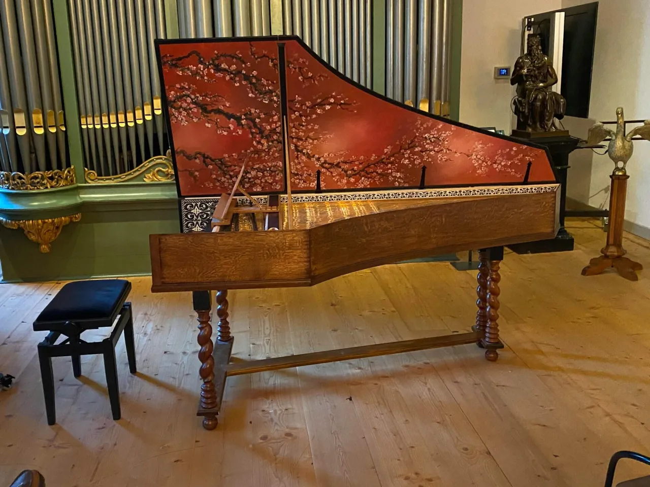 klawesyn i fortepian wygląd por&oacute;wnanie