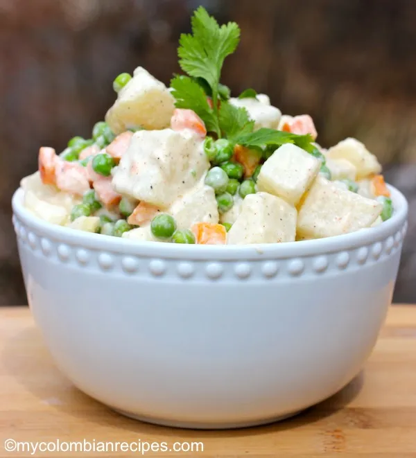 Zdjęcie Receta auténtica de ensalada de papa colombiana que sorprenderá a todos
