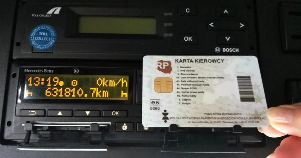 Zdjęcie Jak zczytać kartę kierowcy - krok po kroku do skutecznego odczytu danych