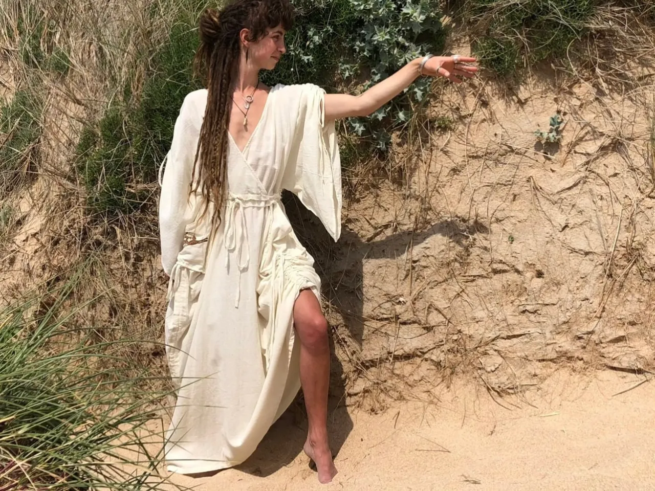 suknia w stylu kapłanki