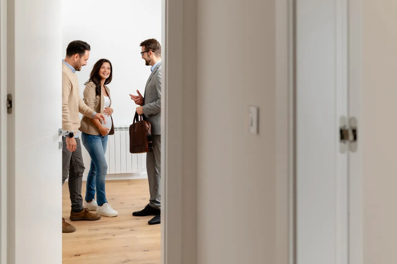 por&oacute;wnanie um&oacute;w najmu okazjonalnego i zwykłego