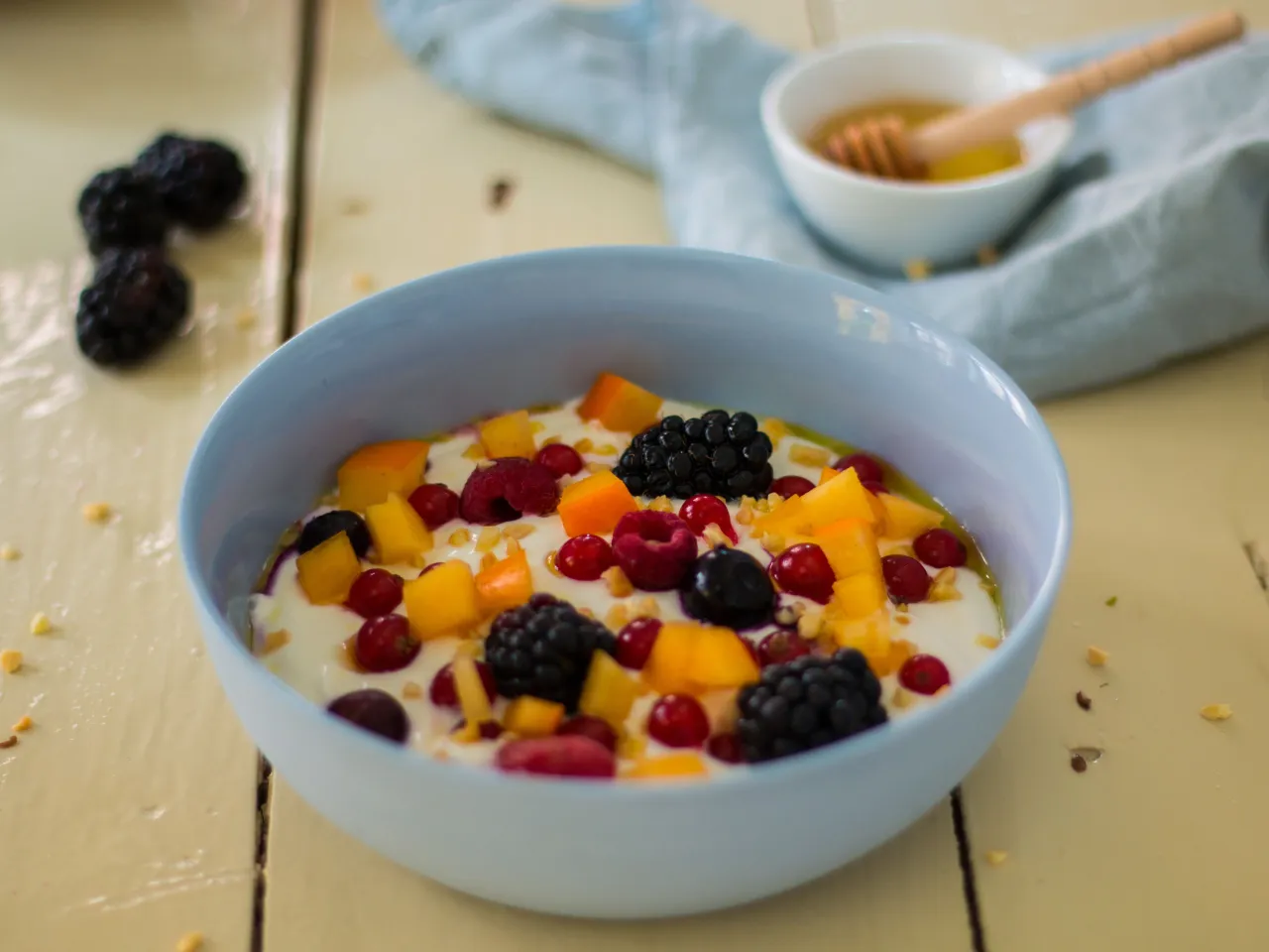 S&uuml;&szlig;er Quark mit Fr&uuml;chten und Gew&uuml;rzen