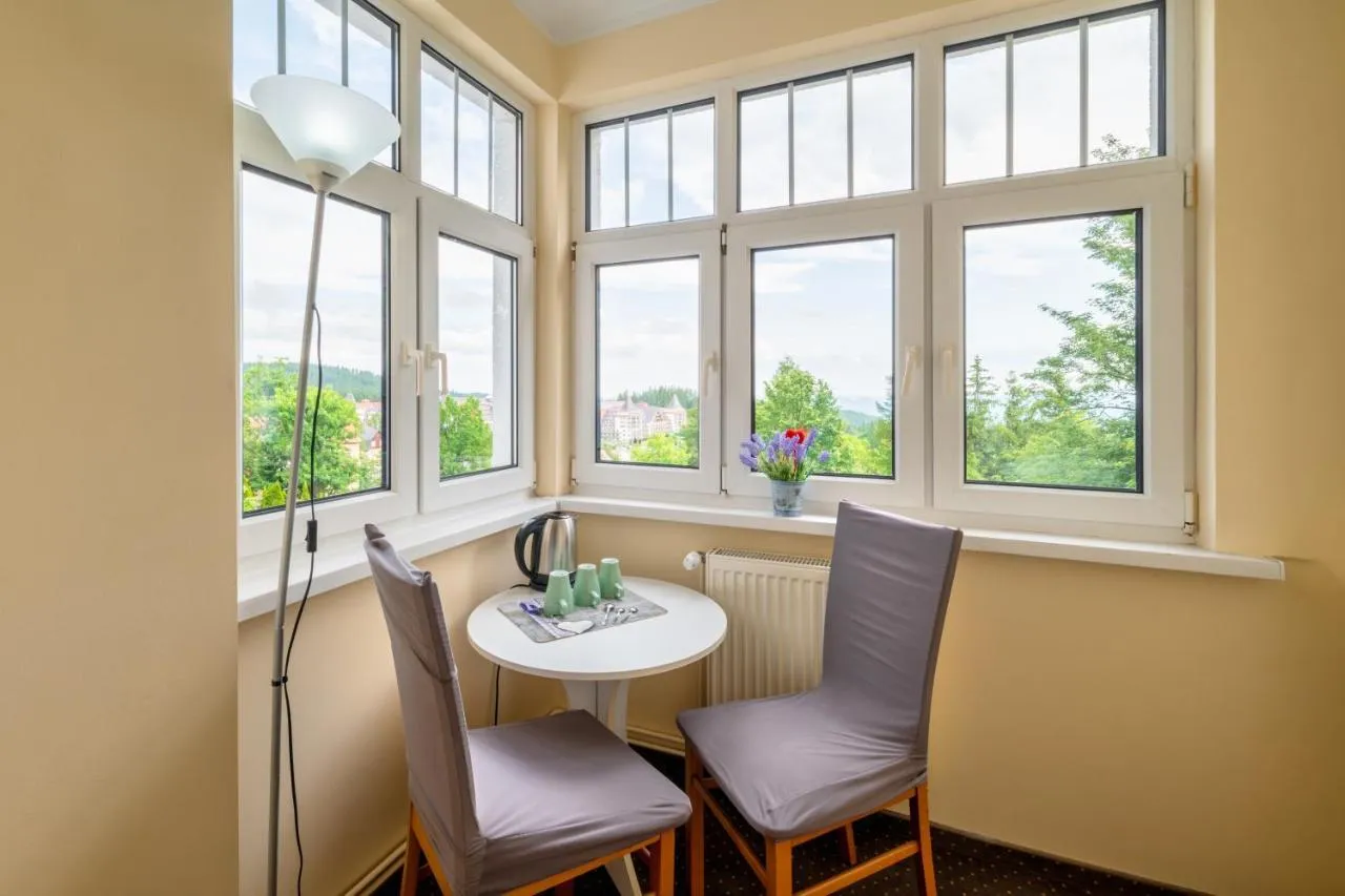 Lawendowy Dworek Karpacz pokój weranda widok