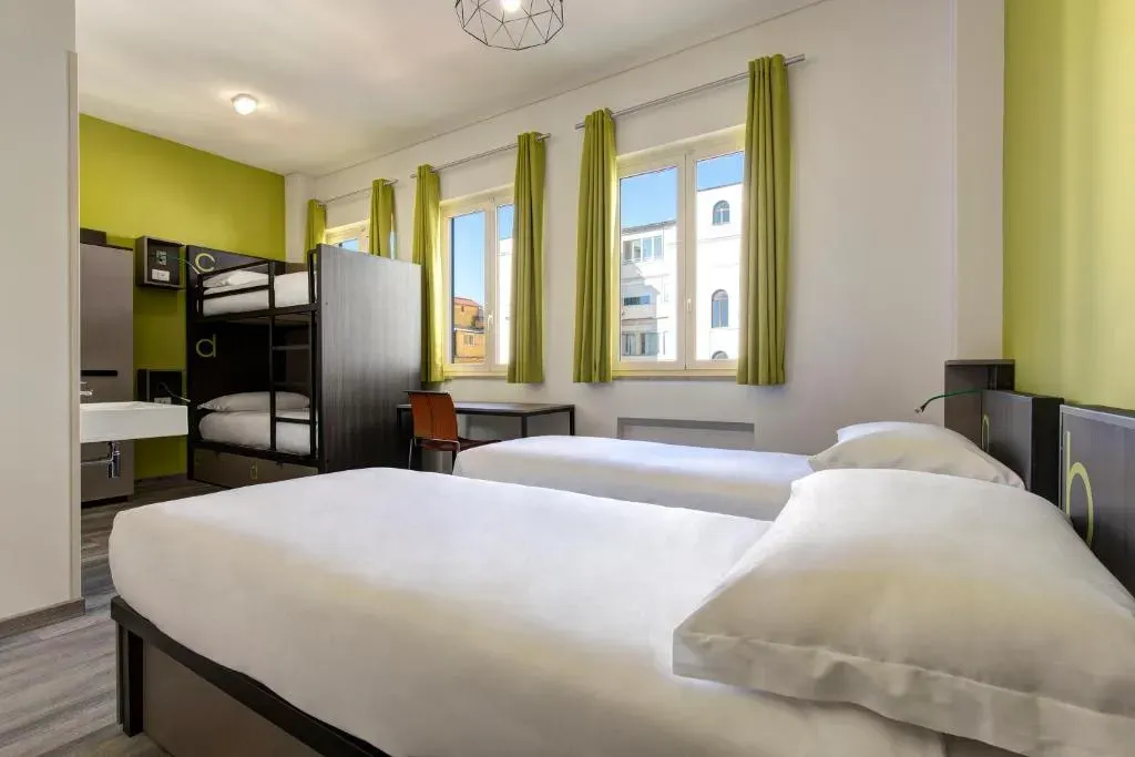 Rzym hotele apartamenty hostele por&oacute;wnanie