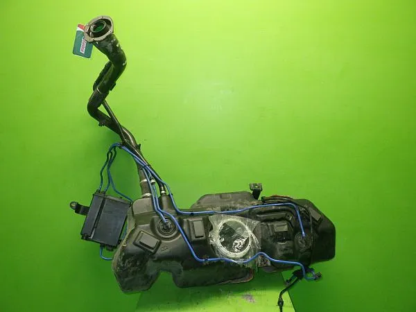 Fiat 500 2007 wnętrze bak paliwa