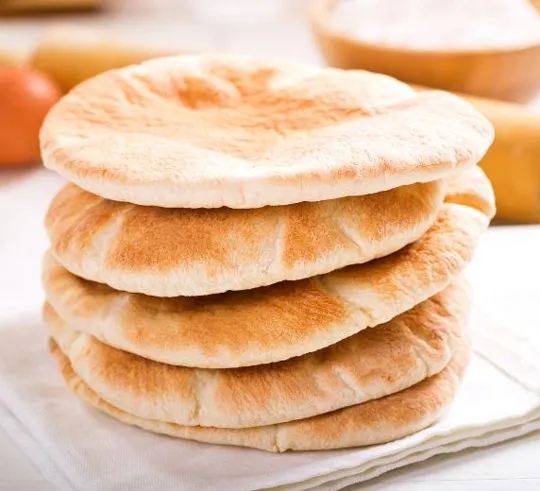 pita rosnąca w piekarniku