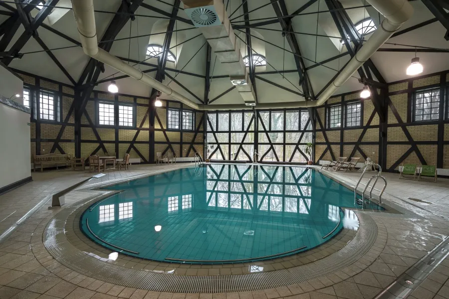 Zamek Kliczków wnętrza basen