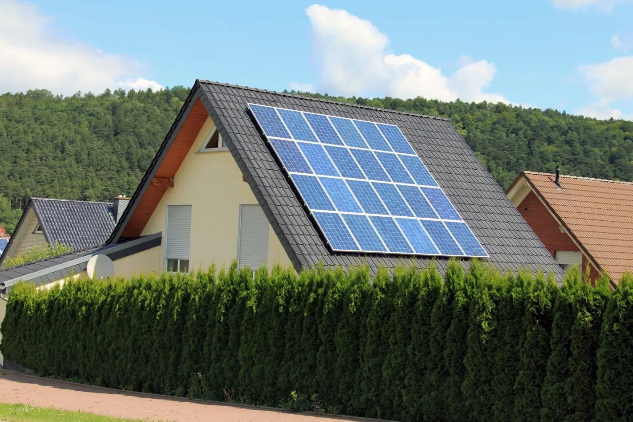 Zdjęcie Ceny elektrowni słonecznej 10 kW: ile naprawdę kosztuje instalacja?