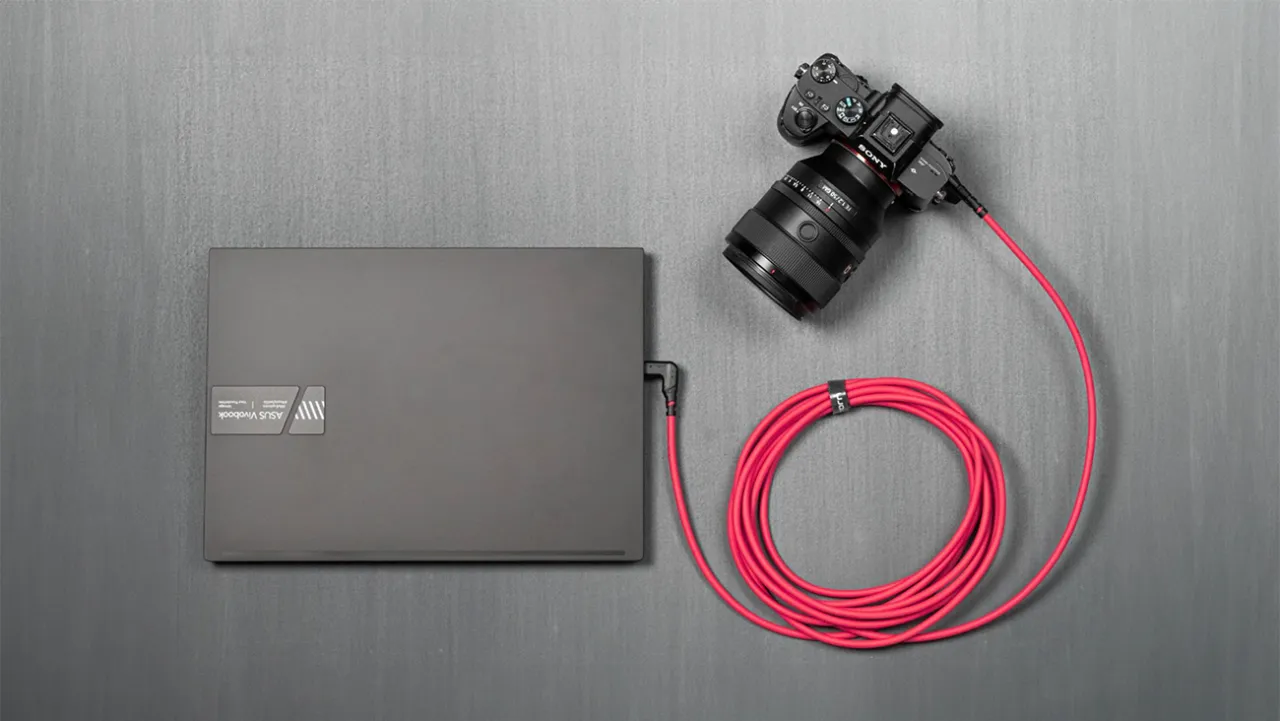 aparat usb kabel komputer przygotowania