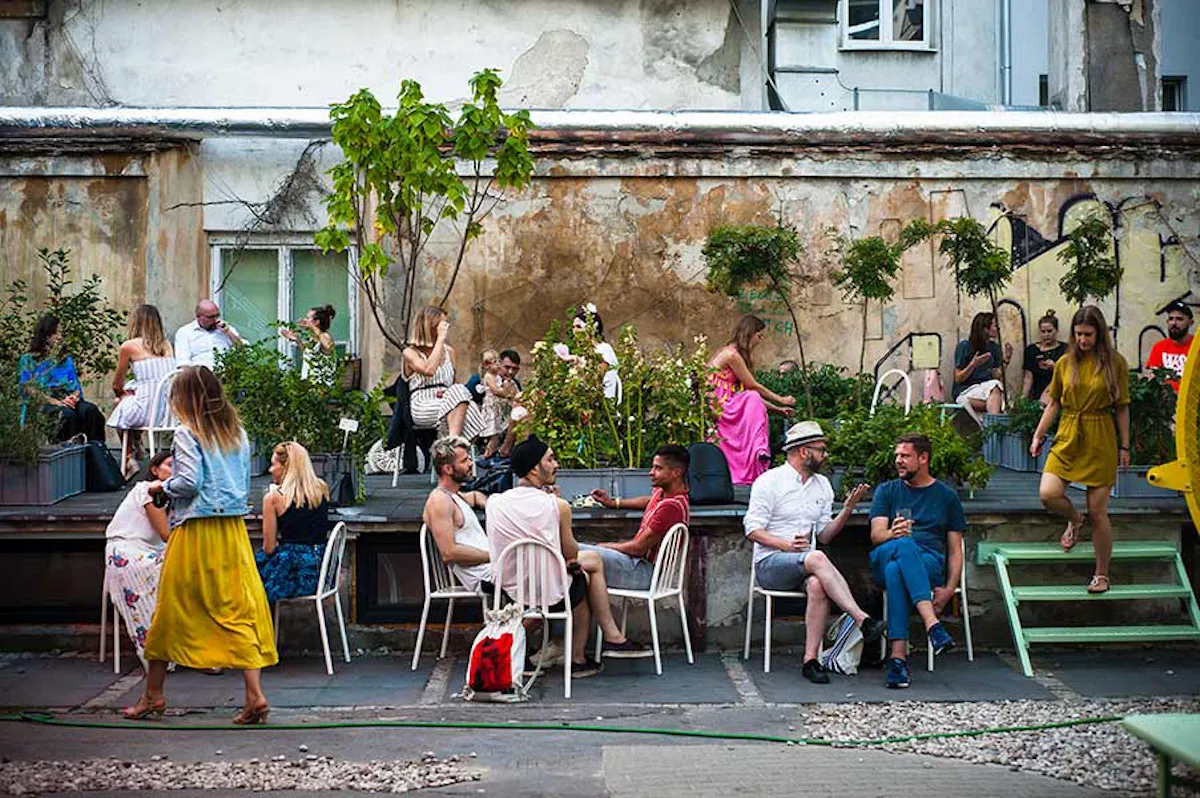 opolski rynek restauracje z ogr&oacute;dkami letnimi
