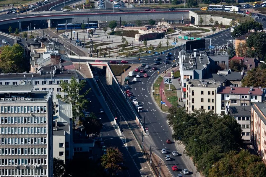 Plac Centralny Krak&oacute;w ruch samochodowy