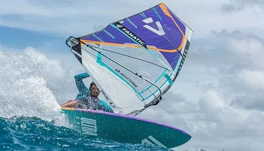 Zdjęcie Ile kosztuje sprzęt do windsurfingu? Ceny nowych i używanych zestawów