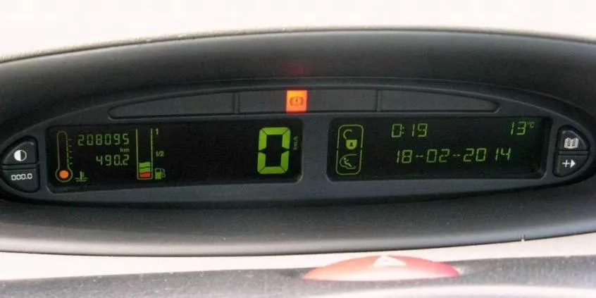 Stacja paliw Citroen Xsara Picasso