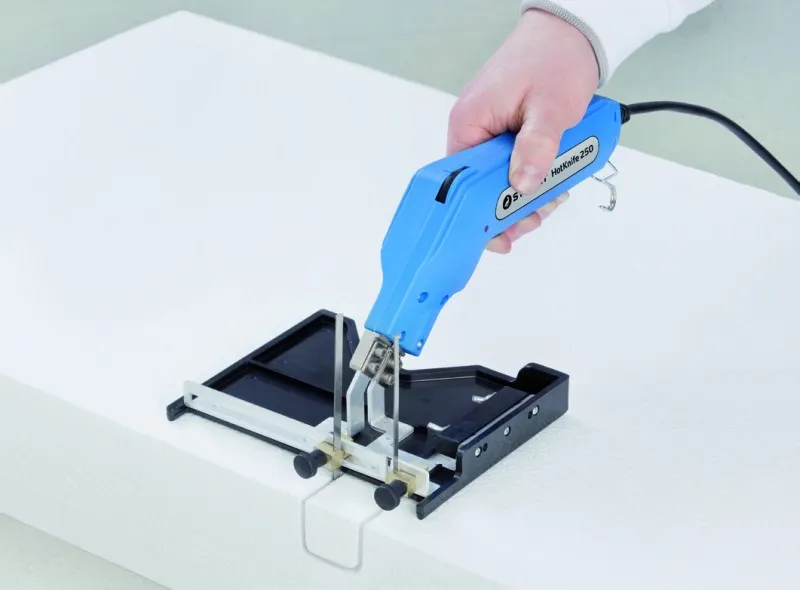 narzędzia do wycinania bruzd w styropianie