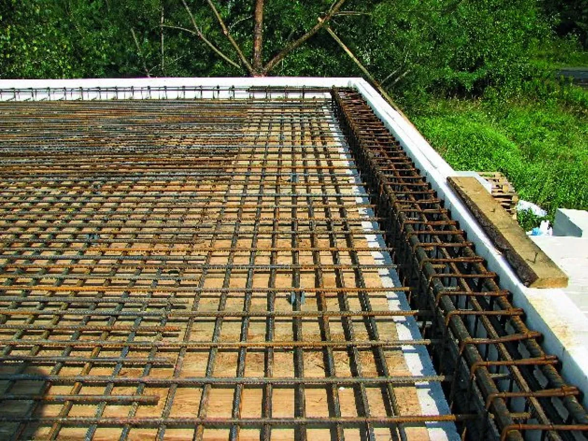 Układanie zbrojenia stropu