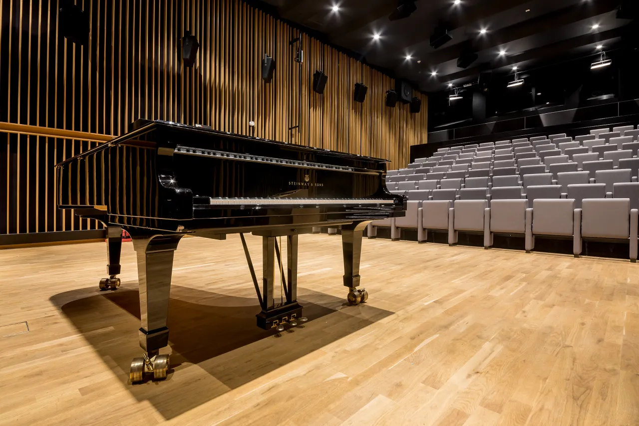 Uniwersytet Muzyczny Fryderyka Chopina budynek gł&oacute;wny