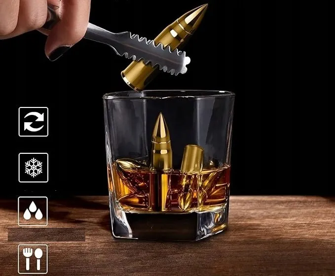 różne rodzaje kostek lodu do whisky