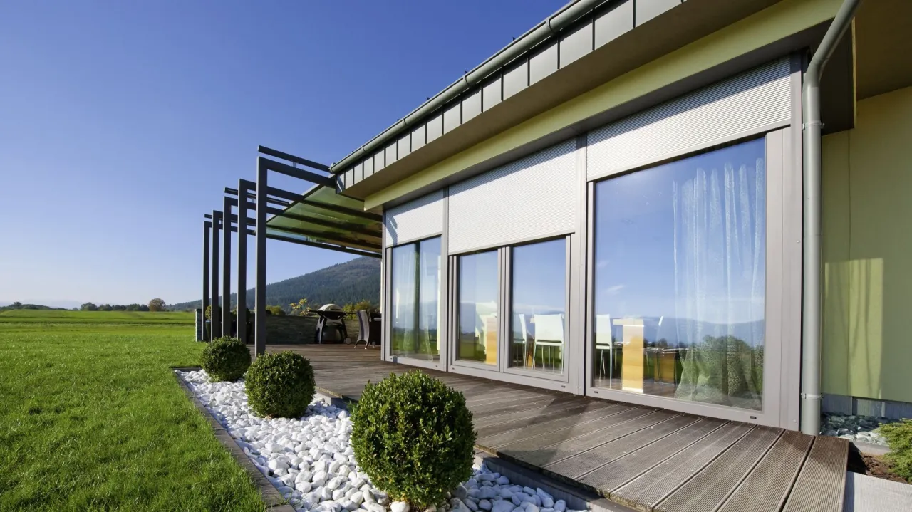 rolety z czujnikiem przeszk&oacute;d