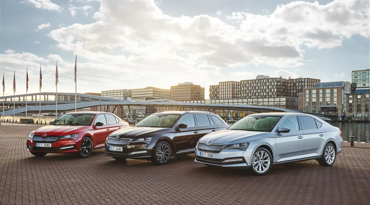 Skoda Superb iV ładowanie