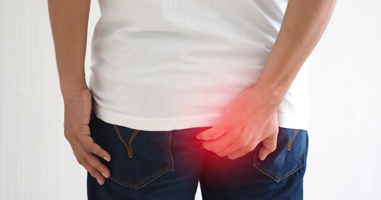 Osoba dbająca o higienę intymną, bawełniana bielizna