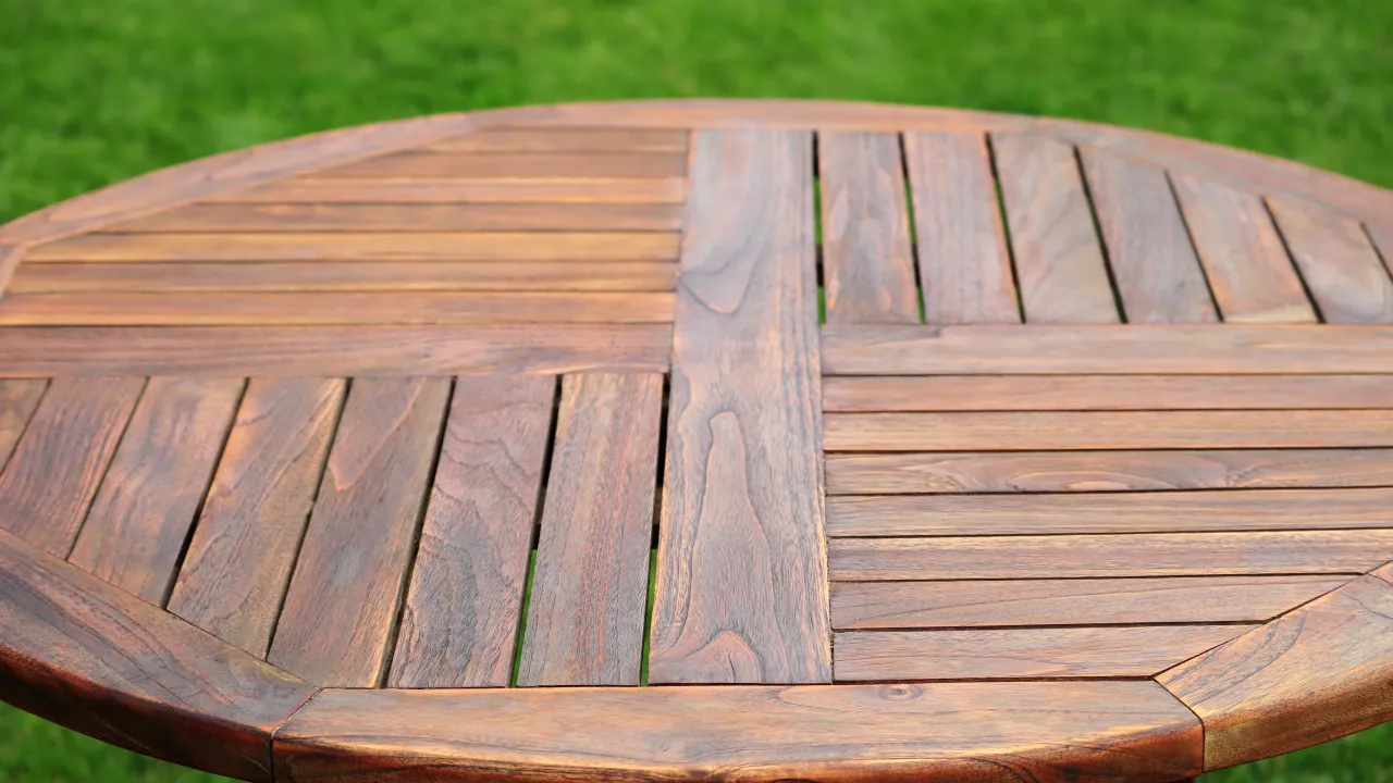 Budowa drewnianego stołu ogrodowego krok po kroku