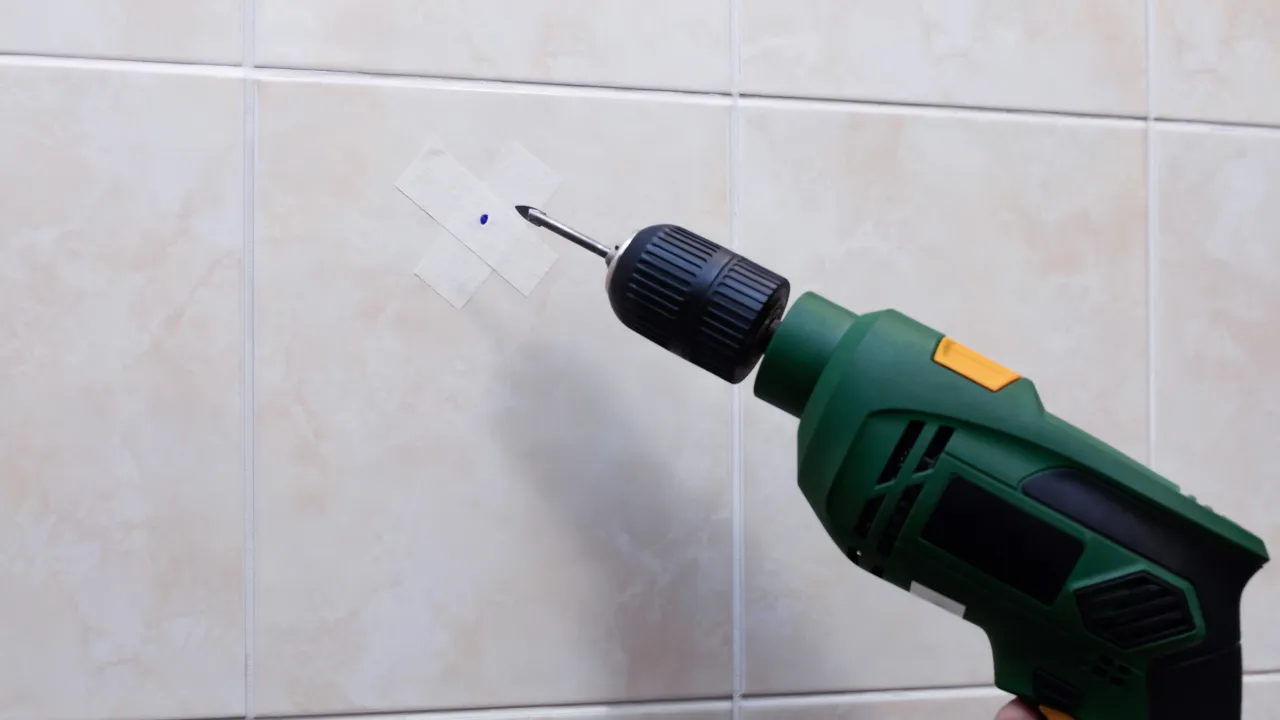 Błędy podczas wiercenia w płytkach