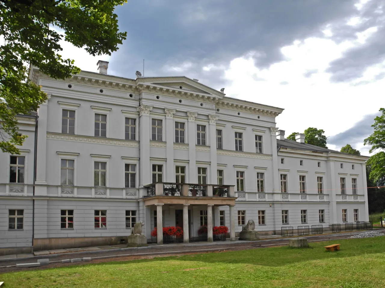 Pałac Jedlinka w Jedlinie-Zdroju fasada