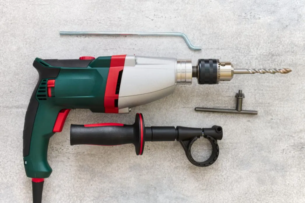 Zdjęcie Jak łatwo i bezpiecznie wymienić wiertło w wiertarce – krok po kroku