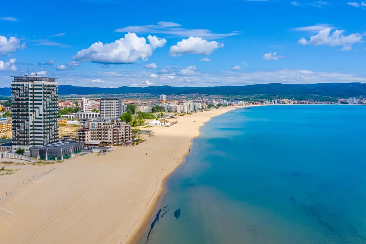 Por&oacute;wnanie plaż Słoneczny Brzeg Złote Piaski