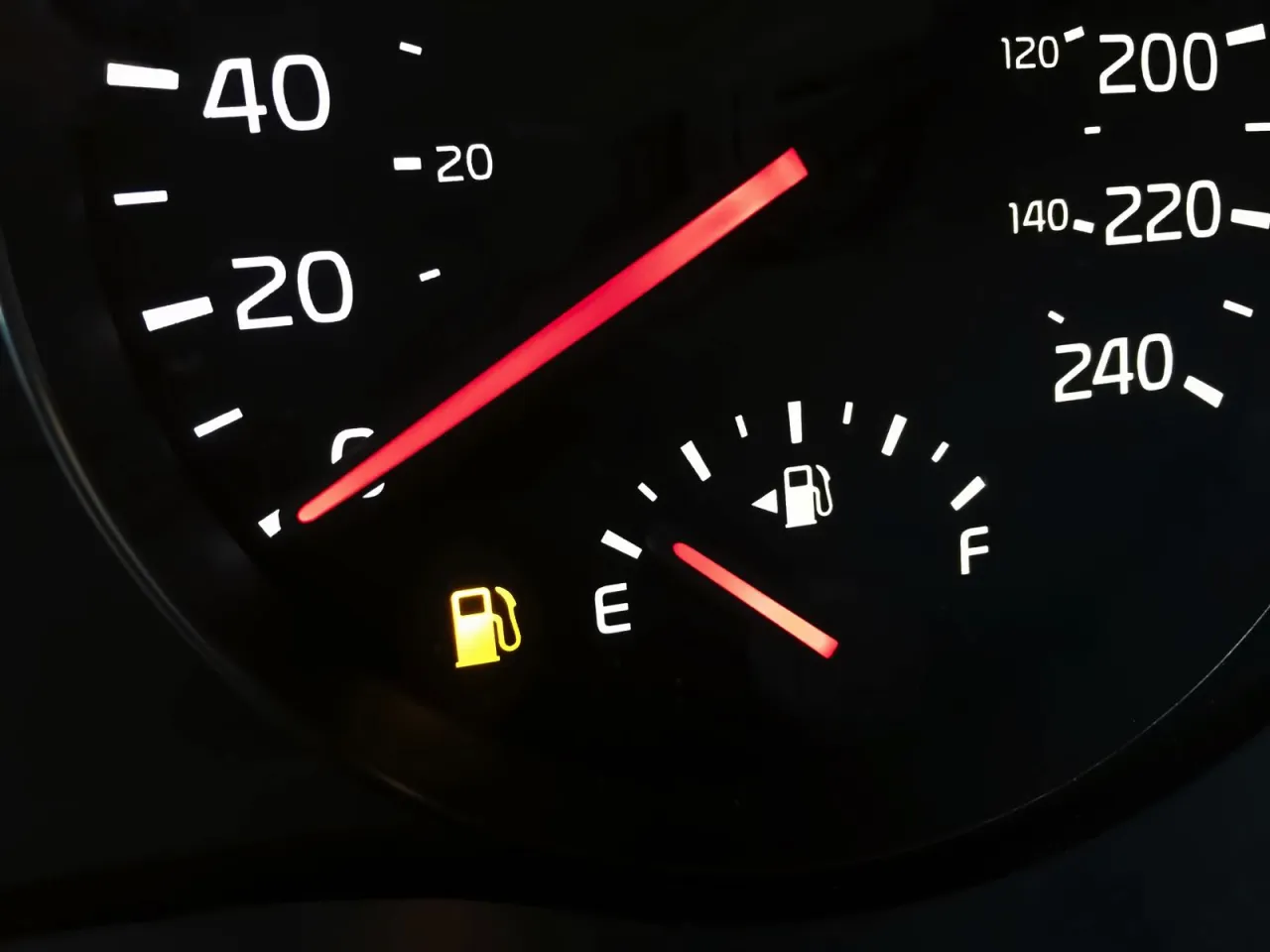 kontrolka rezerwy paliwa VW Touran