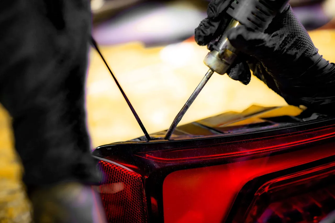 Naprawa zderzaka samochodowego ABS