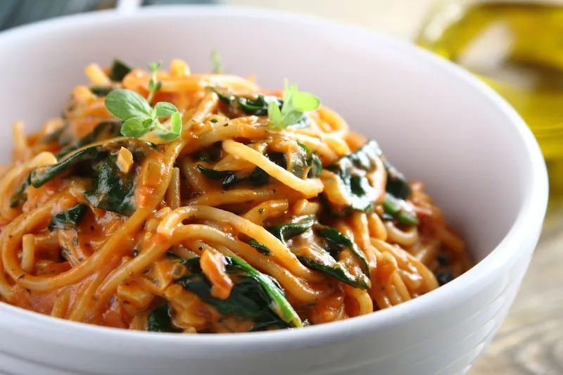 dodatki do spaghetti ze szpinakiem